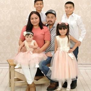 Meet your Posher, Yesenia y omar